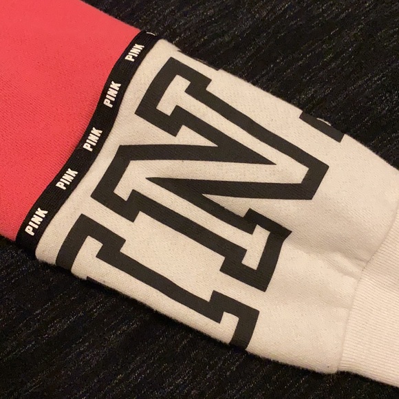 Pink sweatshirt - Picture 3 of 4